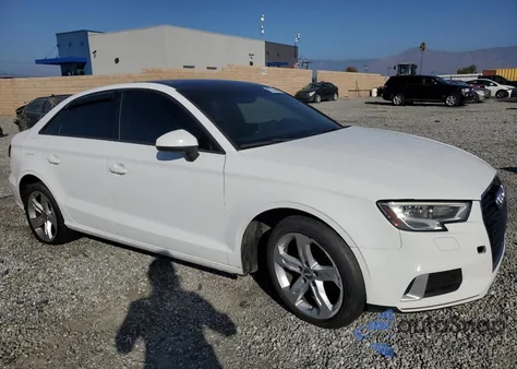 2017 Audi A3 Premium z USA, uszkodzony, nr VIN WAUAUGFF1H1029068